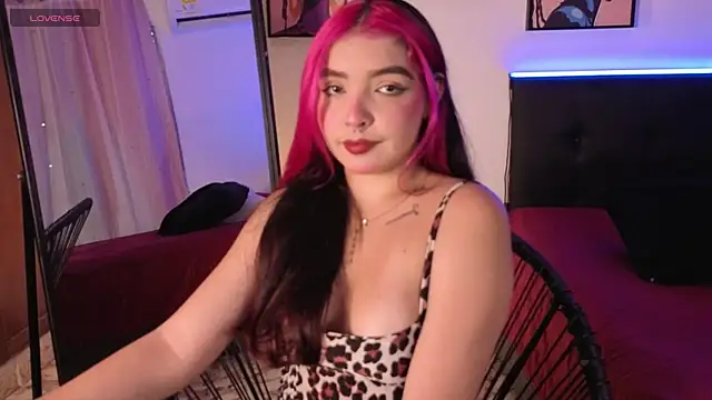 Maia Mancini5 online show from July 8, 2026, 8:13 pm