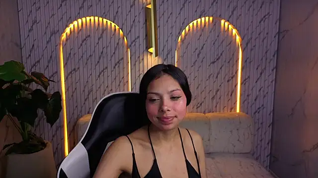 samantha tx  online show from June 14, 2026, 3:08 am