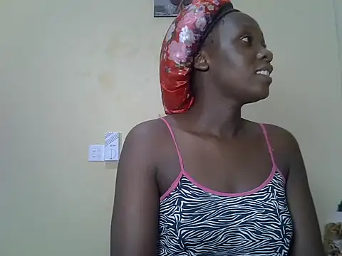 sweetjuana online show from July 7, 2026, 3:27 pm