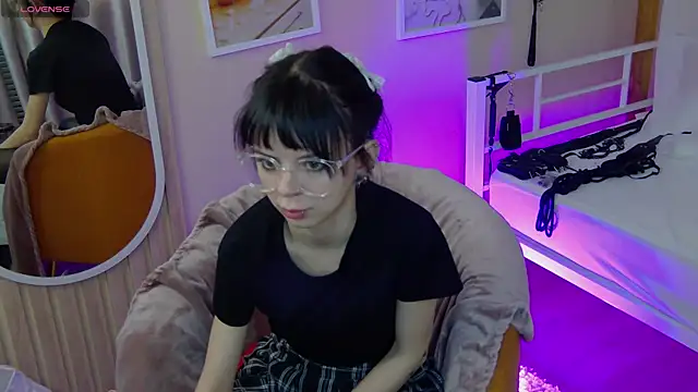 TwiggySmith online show from June 27, 2026, 9:36 am
