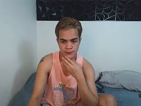 Snapshot of yourmikexxx chatting on June 10, 2026, 12:37 pm yourmikexxx online show from June 10, 2026, 12:37 pm