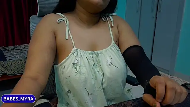 Snapshot of hey_rhea chatting on June 28, 2026, 5:19 pm hey rhea online show from June 28, 2026, 5:19 pm