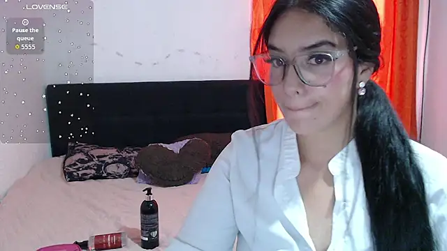 emma grace11 online show from June 6, 2026, 6:23 pm