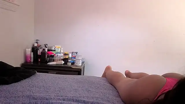 Prettywettkittycc online show from July 17, 2026, 4:01 pm