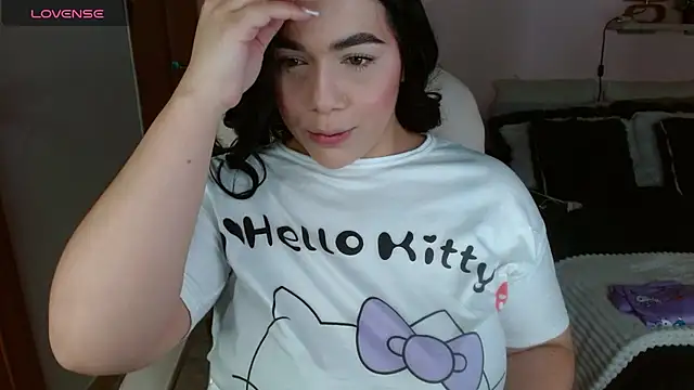 Snapshot of Samantha__11 chatting on August 2, 2026, 8:29 pm Samantha 11 online show from August 2, 2026, 8:29 pm