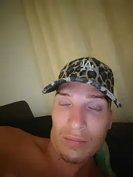 kinkyBlondLad 07 online show from June 5, 2026, 9:42 pm