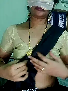 Snapshot of Nihari_bb143 chatting on July 1, 2026, 6:37 am Nihari bb143 online show from July 1, 2026, 6:37 am
