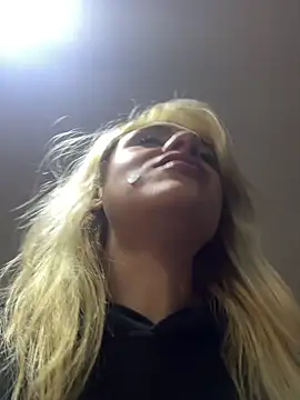 Lia-firee online show from June 17, 2026, 2:58 am