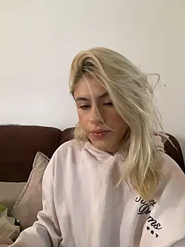 Lia-firee online show from July 10, 2026, 2:08 pm