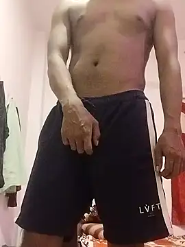 Daddsuroj69 online show from July 13, 2026, 5:32 am