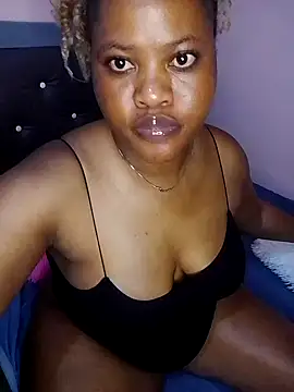 Snapshot of Yvone254 chatting on July 24, 2026, 8:51 pm Yvone254 online show from July 24, 2026, 8:51 pm