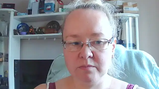 Viola27 online show from July 15, 2026, 4:51 am