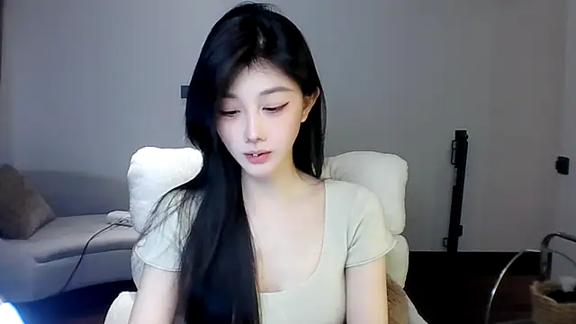 SylvieMaya online show from July 20, 2026, 3:58 pm