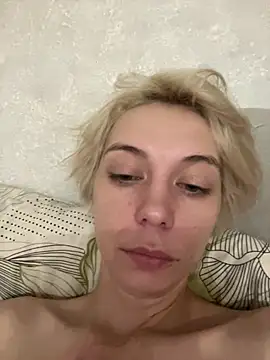 Snapshot of Blondice_ann chatting on July 25, 2026, 3:09 pm Blondice ann online show from July 25, 2026, 3:09 pm