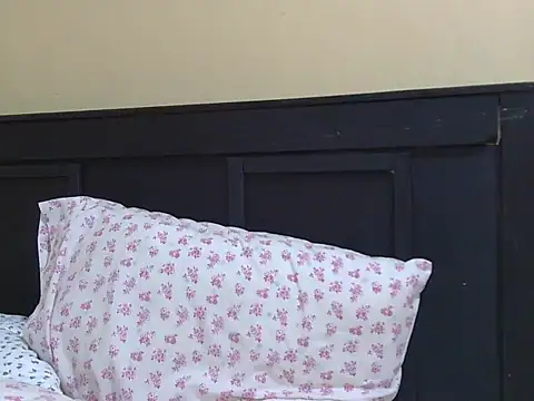 Snapshot of kinkydolll chatting on June 21, 2026, 6:16 am kinkydolll online show from June 21, 2026, 6:16 am