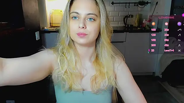 blonde kellyy online show from July 22, 2026, 2:25 am