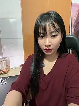 QuynhAnh99 online show from June 10, 2026, 3:39 am