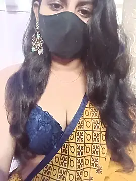 Clara-Lilly online show from July 20, 2026, 5:00 am
