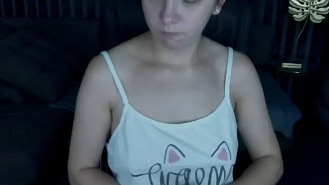 Snapshot of Livia_Shy chatting on July 14, 2026, 6:02 pm Livia Shy online show from July 14, 2026, 6:02 pm