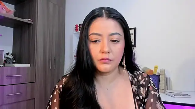 Snapshot of LauraToro_ chatting on June 16, 2026, 1:36 pm LauraToro online show from June 16, 2026, 1:36 pm