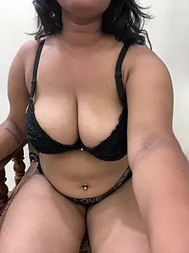 Snapshot of Nottyy_Bella_ chatting on June 30, 2026, 4:57 am Nottyy Bella online show from June 30, 2026, 4:57 am