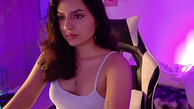 Selenyx 3 online show from June 25, 2026, 5:23 am