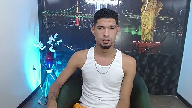 Snapshot of Carlos_eclipse chatting on July 7, 2026, 7:51 pm Carlos eclipse online show from July 7, 2026, 7:51 pm