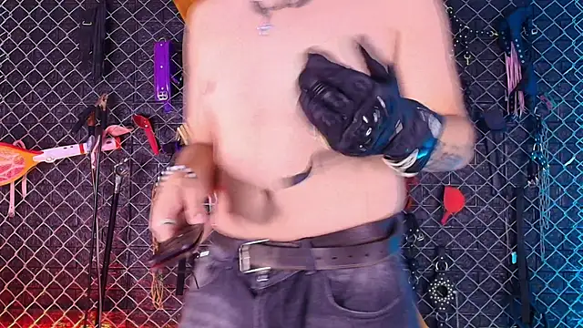 Snapshot of Master_zeus_bdsm chatting on June 12, 2026, 1:54 pm Master zeus bdsm online show from June 12, 2026, 1:54 pm