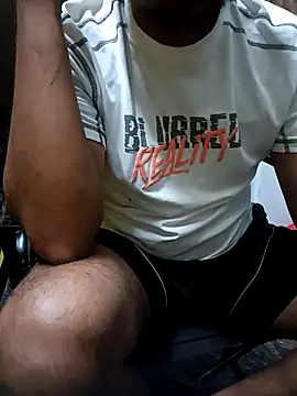 Snapshot of Lawrencedlkk007 chatting on February 13, 2026, 4:14 pm Lawrencedlkk007 online show from February 13, 2026, 4:14 pm