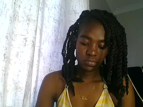 Snapshot of Lola_Allure chatting on June 27, 2026, 11:04 am Lola Allure online show from June 27, 2026, 11:04 am