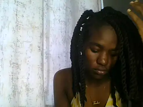 Snapshot of Lola_Allure chatting on June 27, 2026, 12:22 pm Lola Allure online show from June 27, 2026, 12:22 pm