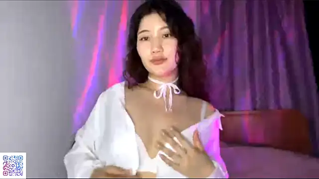 JenniferWallace online show from July 28, 2026, 8:12 pm