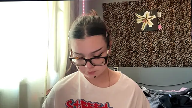 StellaCors online show from August 5, 2026, 3:37 pm