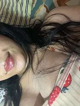 Snapshot of maram_mimi chatting on June 21, 2026, 1:30 am maram mimi online show from June 21, 2026, 1:30 am