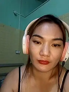 Snapshot of Voiva11 chatting on July 4, 2026, 1:39 pm Voiva11 online show from July 4, 2026, 1:39 pm