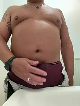 Leon42xxx online show from August 3, 2026, 6:12 am