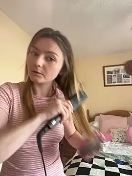 ChloeRaexox online show from June 16, 2026, 3:14 pm