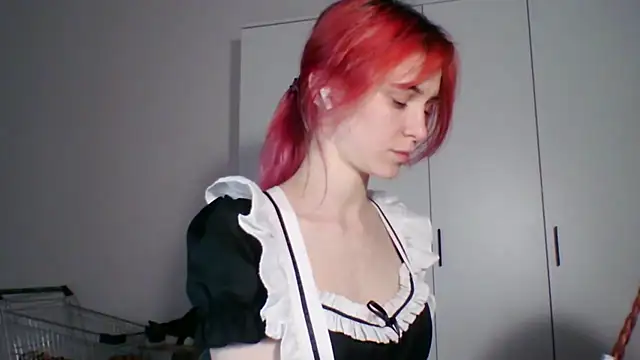 Snapshot of KayleneWesterberg chatting on June 20, 2026, 3:04 pm KayleneWesterberg online show from June 20, 2026, 3:04 pm