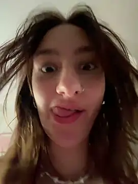 Snapshot of Violet_Velvet chatting on June 18, 2026, 6:23 pm Violet Velvet online show from June 18, 2026, 6:23 pm