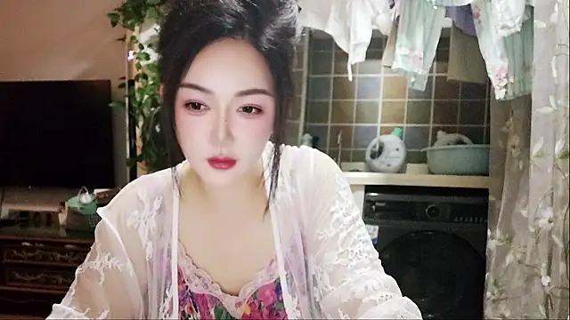 Jiuer5201314 online show from June 18, 2026, 2:21 pm