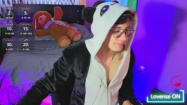 Snapshot of Angelito_Twink chatting on July 6, 2026, 1:52 pm Angelito Twink online show from July 6, 2026, 1:52 pm