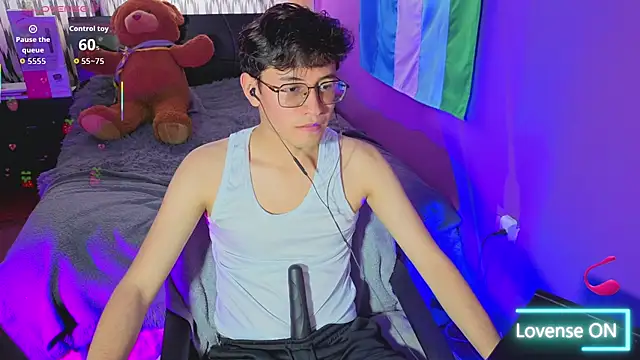 Snapshot of Angelito_Twink chatting on July 13, 2026, 6:33 pm Angelito Twink online show from July 13, 2026, 6:33 pm