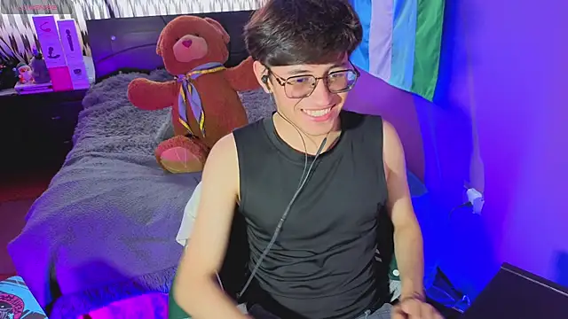 Snapshot of Angelito_Twink chatting on July 28, 2026, 9:03 pm Angelito Twink online show from July 28, 2026, 9:03 pm