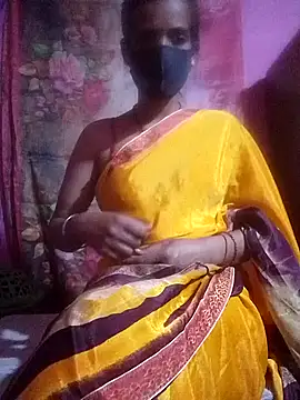 Snapshot of Desi_madamm chatting on July 1, 2026, 5:34 pm Desi madamm online show from July 1, 2026, 5:34 pm