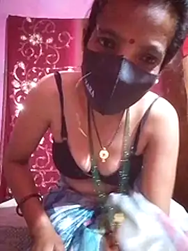Snapshot of Desi_madamm chatting on July 5, 2026, 1:07 pm Desi madamm online show from July 5, 2026, 1:07 pm