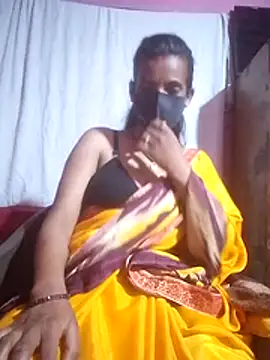Snapshot of Desi_madamm chatting on July 10, 2026, 1:14 pm Desi madamm online show from July 10, 2026, 1:14 pm