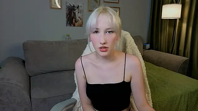 Snapshot of Evahoho chatting on July 28, 2026, 11:05 am Evahoho online show from July 28, 2026, 11:05 am