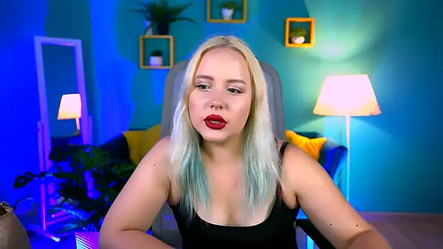 Snapshot of stellawatts chatting on June 14, 2026, 8:05 am stellawatts online show from June 14, 2026, 8:05 am