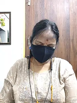 Snapshot of Tamil_white_beauty chatting on June 15, 2026, 10:50 am Tamil white beauty online show from June 15, 2026, 10:50 am