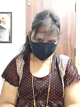 Snapshot of Tamil_white_beauty chatting on June 26, 2026, 6:29 am Tamil white beauty online show from June 26, 2026, 6:29 am